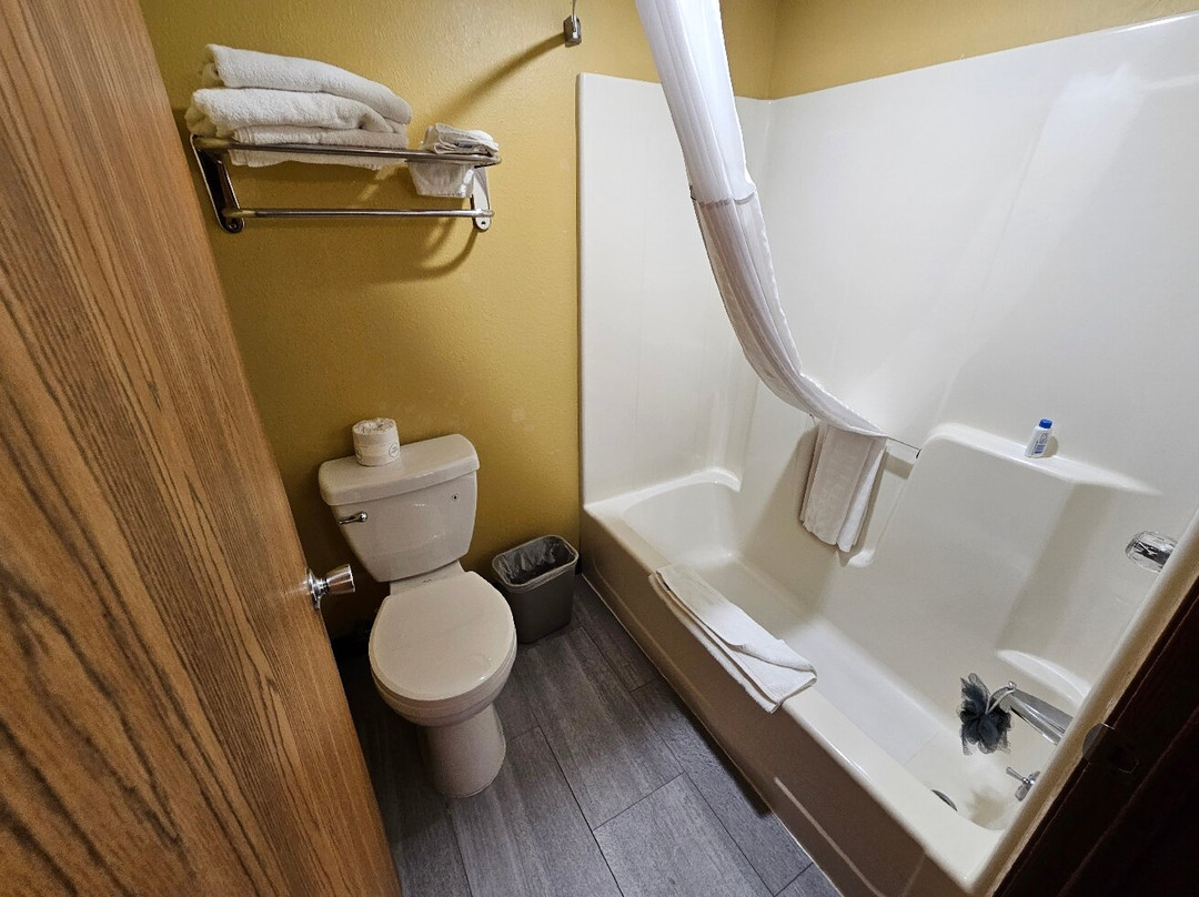 Super 8 by Wyndham Dyersville Near Field of Dreams主图