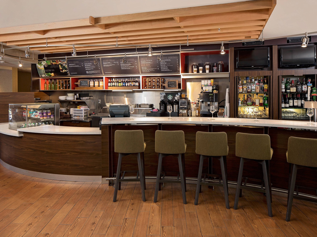 Courtyard by Marriott Long Island MacArthur Airport主图