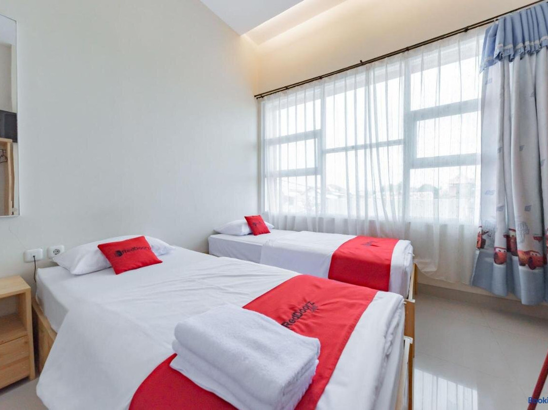 RedDoorz Syariah near DPRD Kabupaten Subang