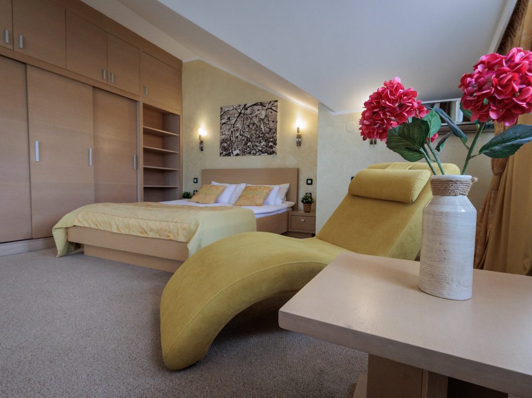 Euro Garni Hotel主图