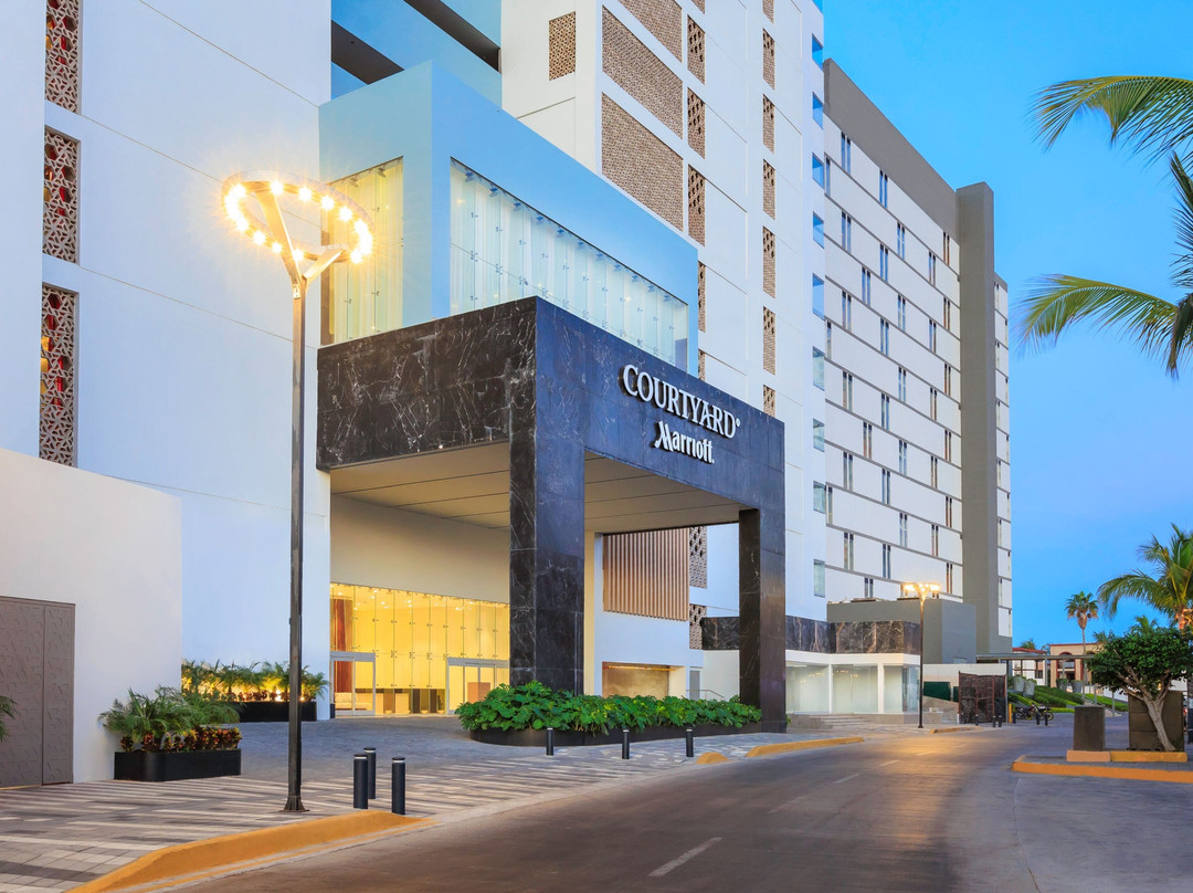 Courtyard by Marriott Mazatlan Beach Resort