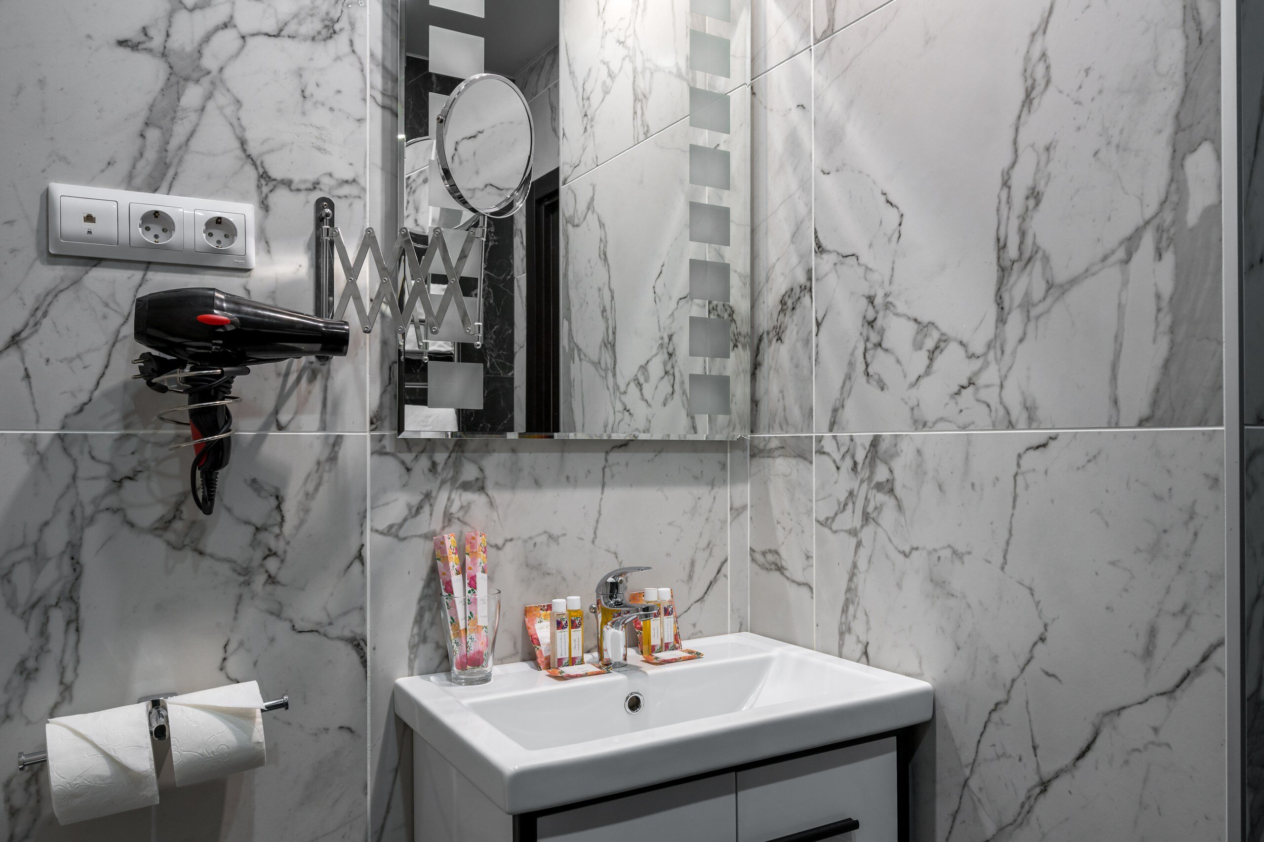 Neozoom Hotel-浴室