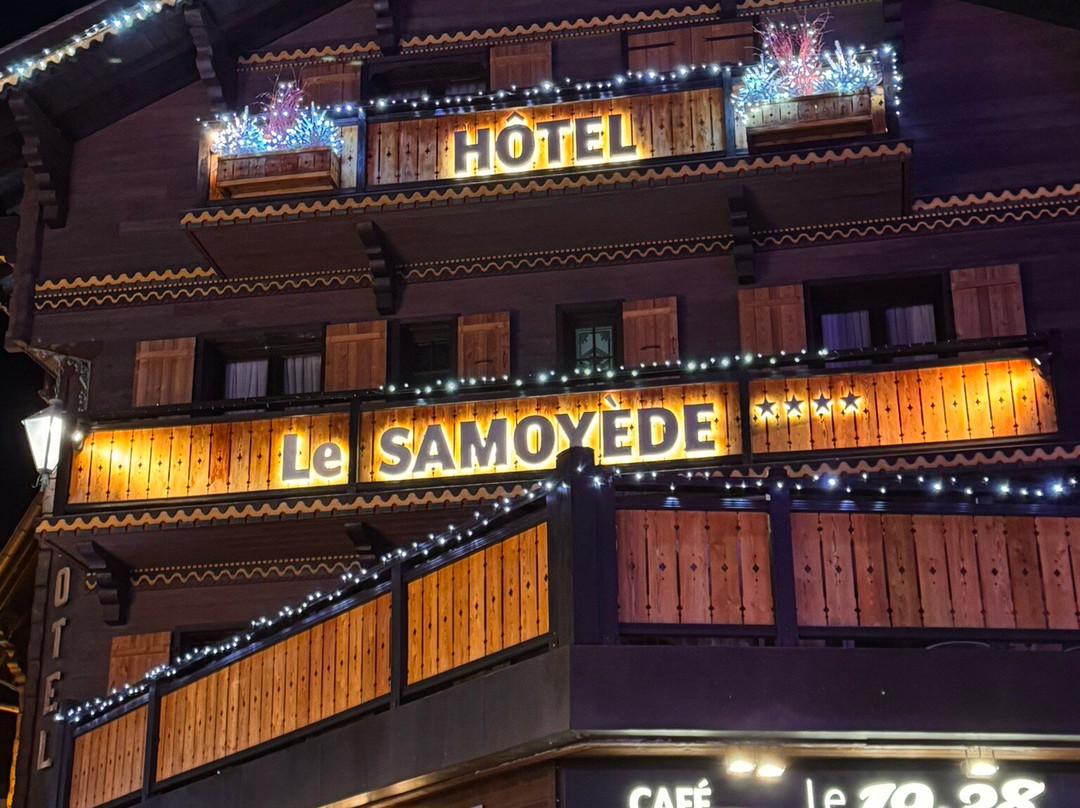 萨莫亚德酒店主图