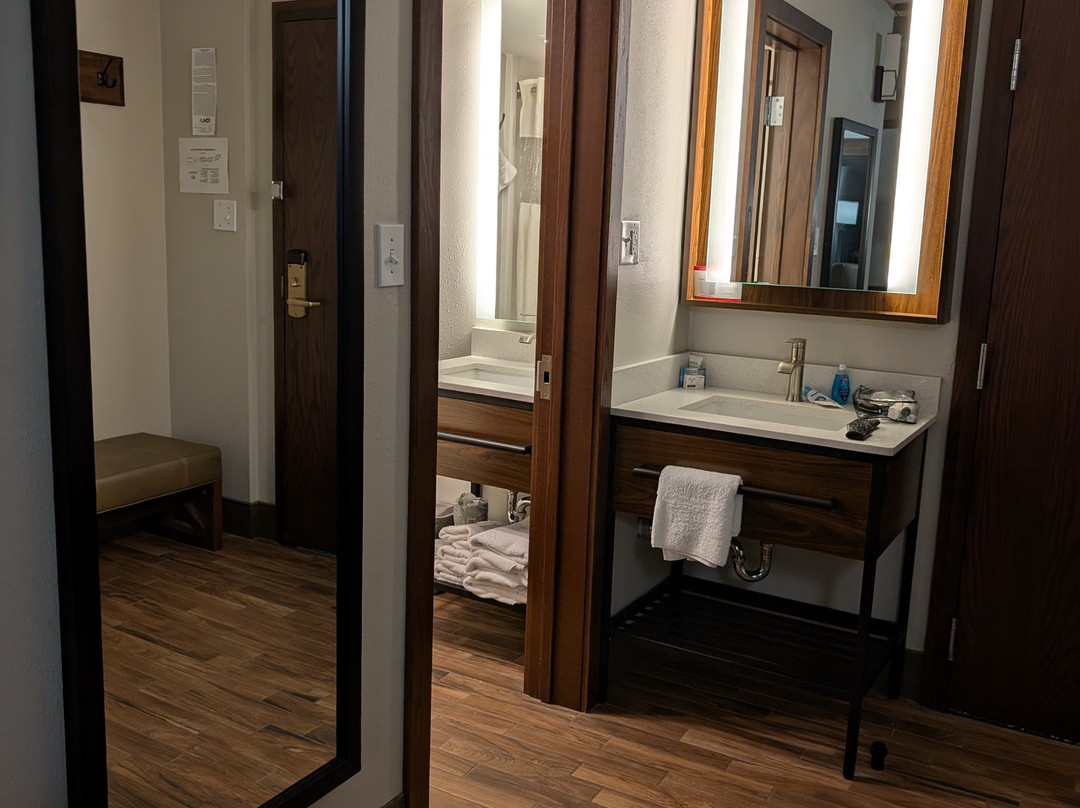 Hueston Woods Lodge and Conference Center主图