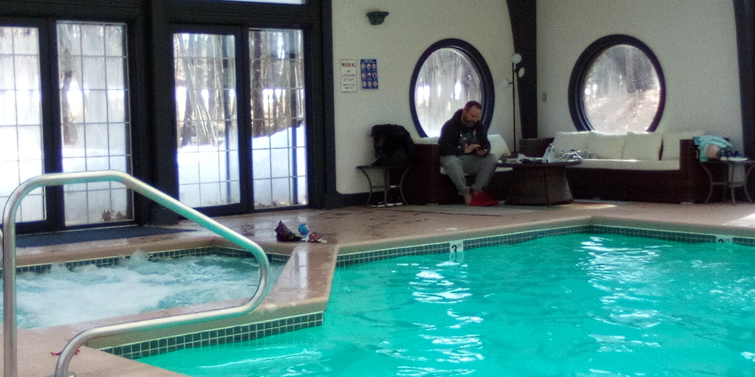 Chateau Merrimack Resort & Spa-泳池