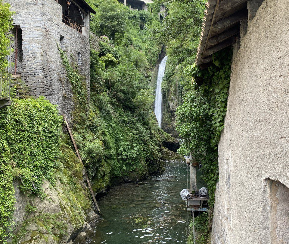 Orrido Di Nesso景点图片