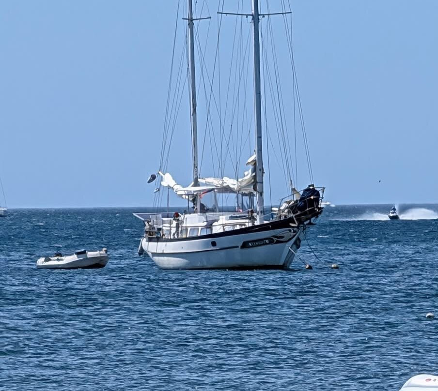 Sailing Lucinda景点图片