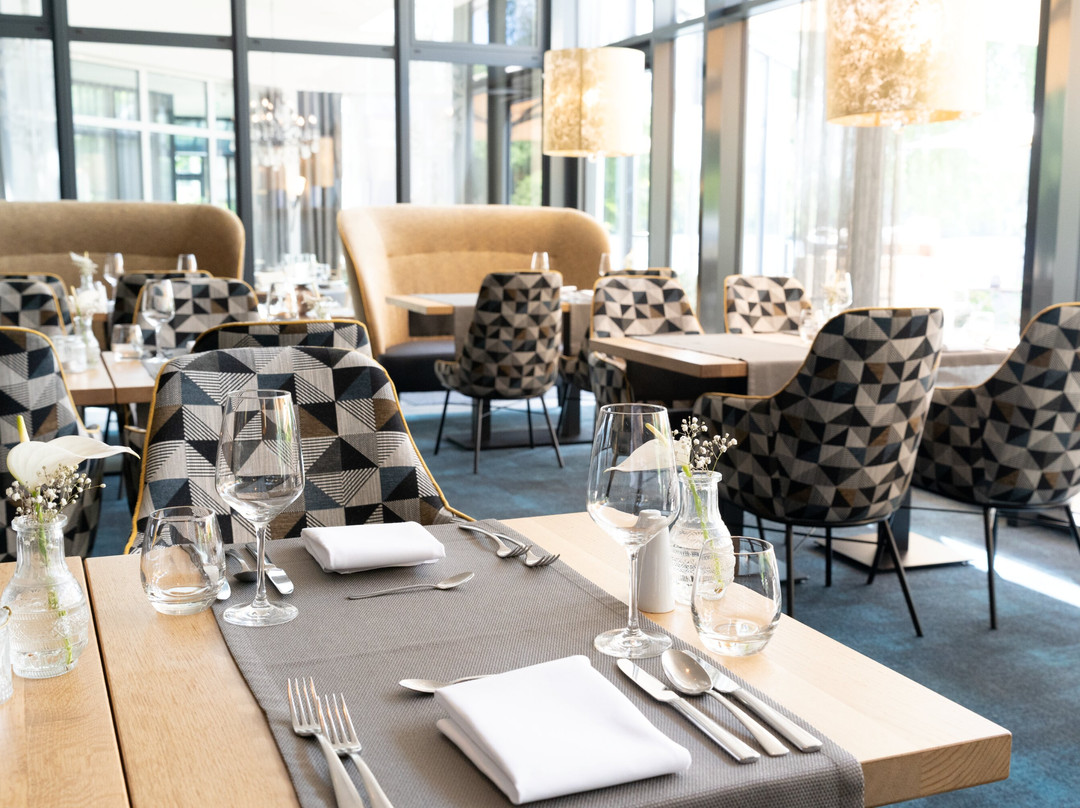 詹森希尔公园酒店主图