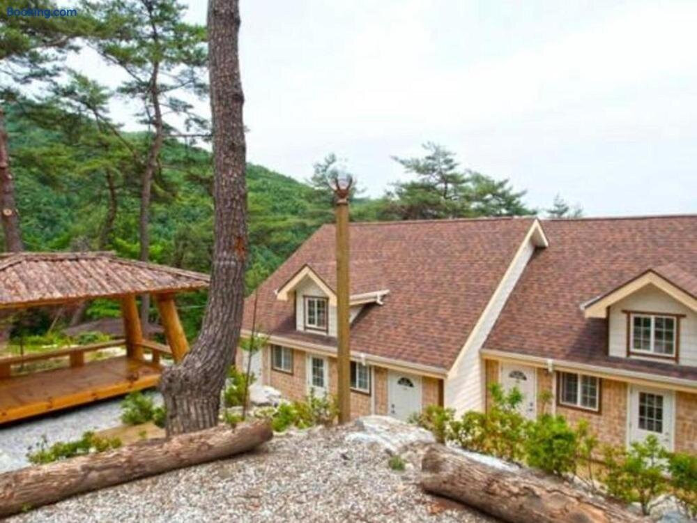 Wonju Sarichi Land in Forest Pension