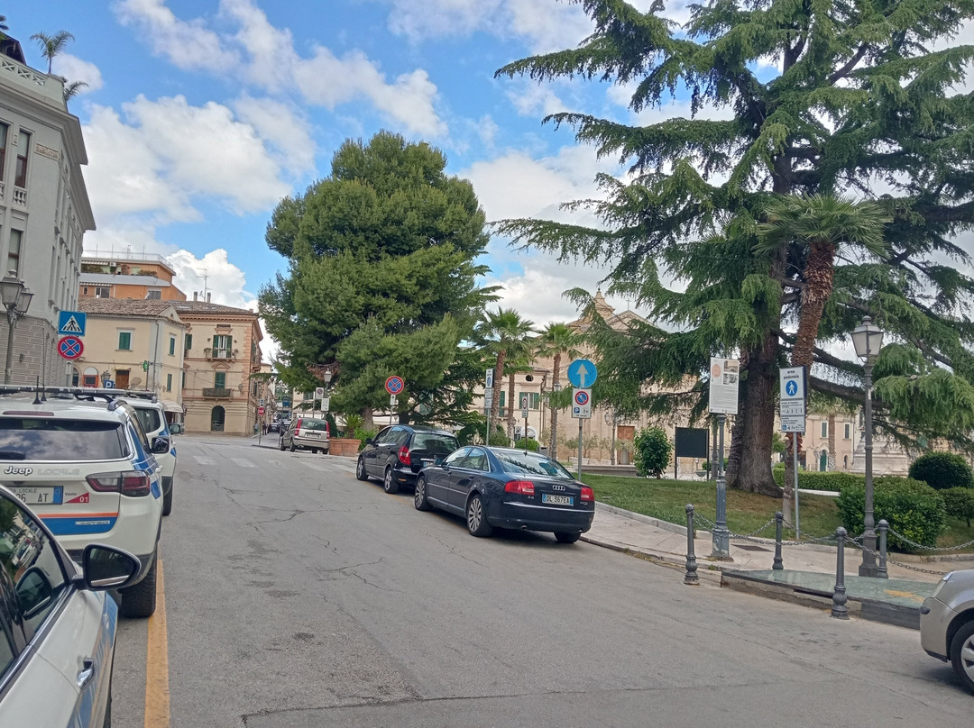 Piazza Rossetti-瓦斯托必去景点