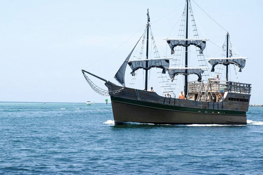 Pirate Ship Adventures-橙色海湾必去景点