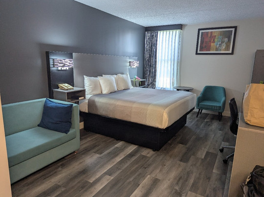 Bangor Suites Airport Hotel主图