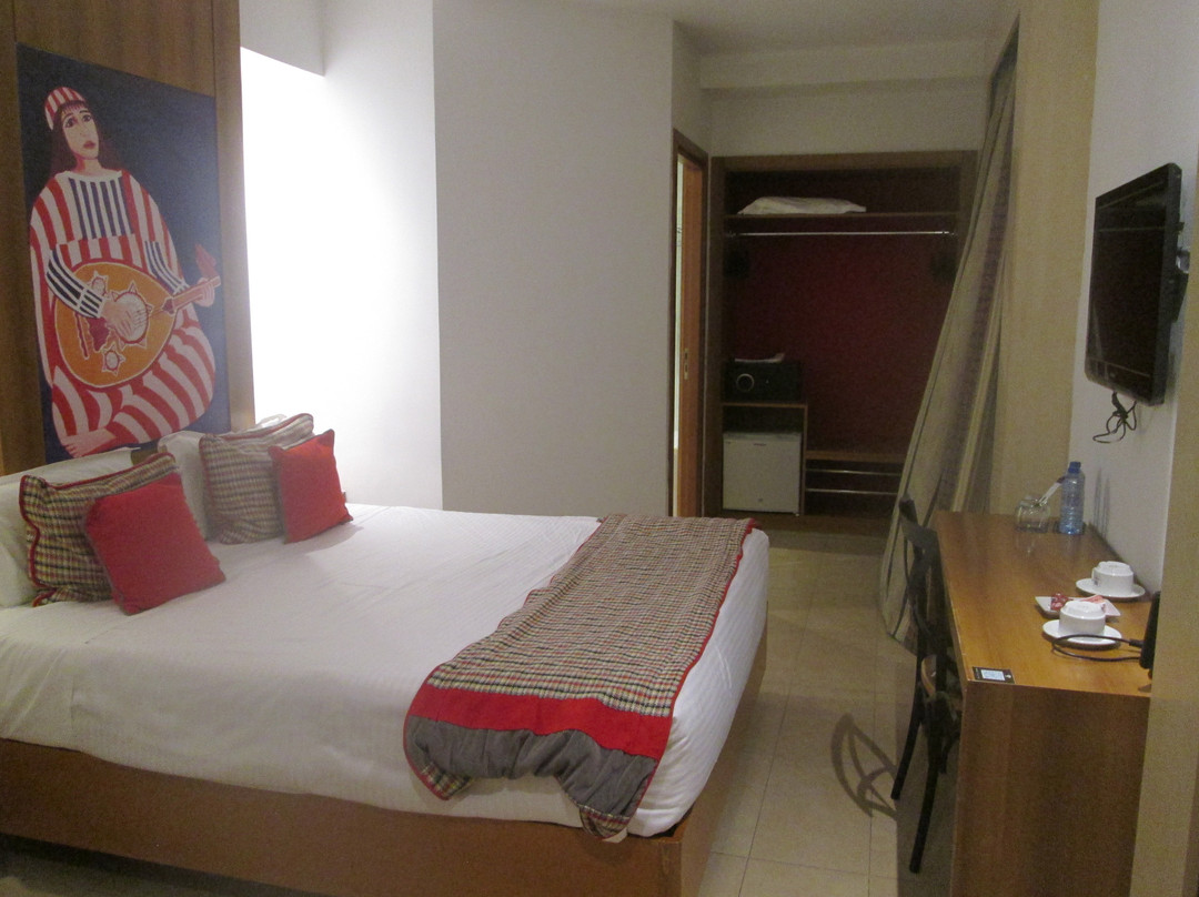 卡尔顿酒店主图