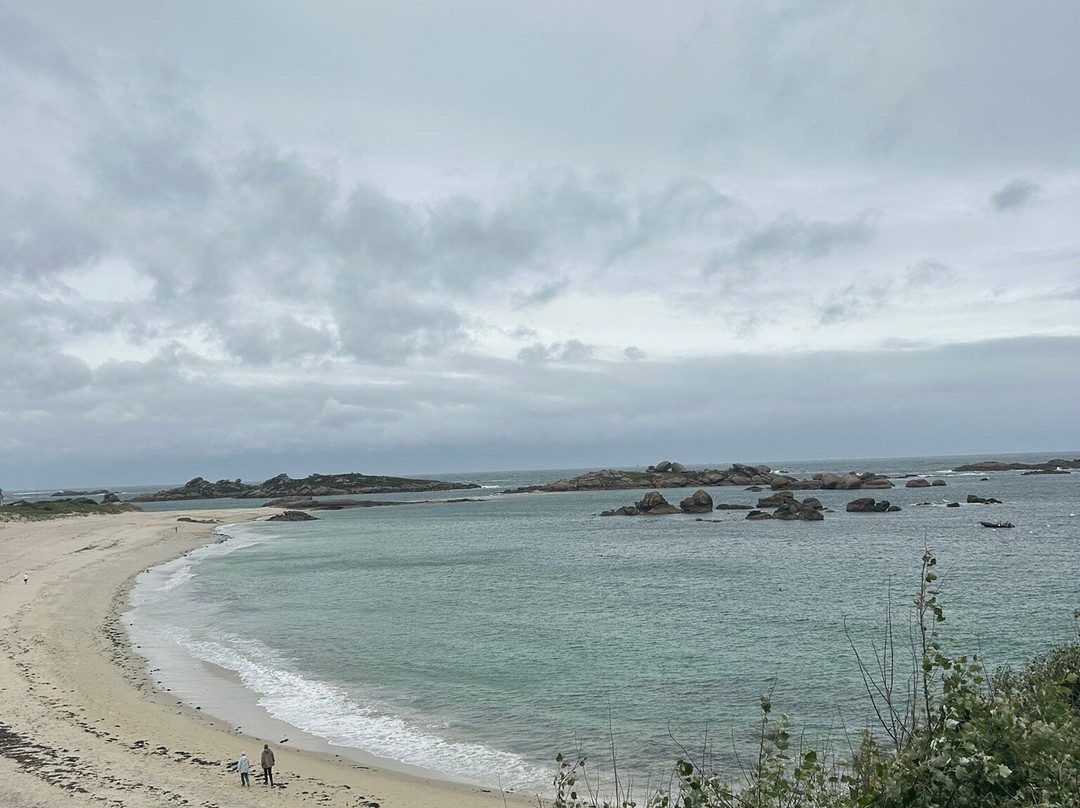 Plage de la Greve Blanche-Tregastel必去景点