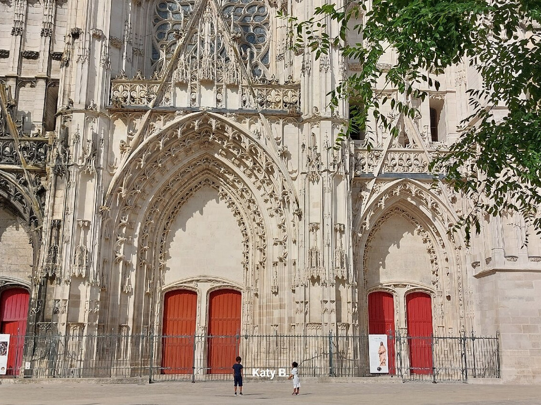 Cathédrale Saint-Pierre-et-Saint-Paul景点图片