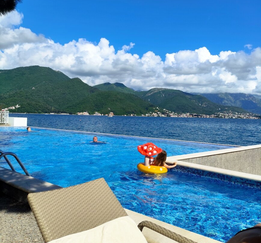Carine Hotel Delfin主图
