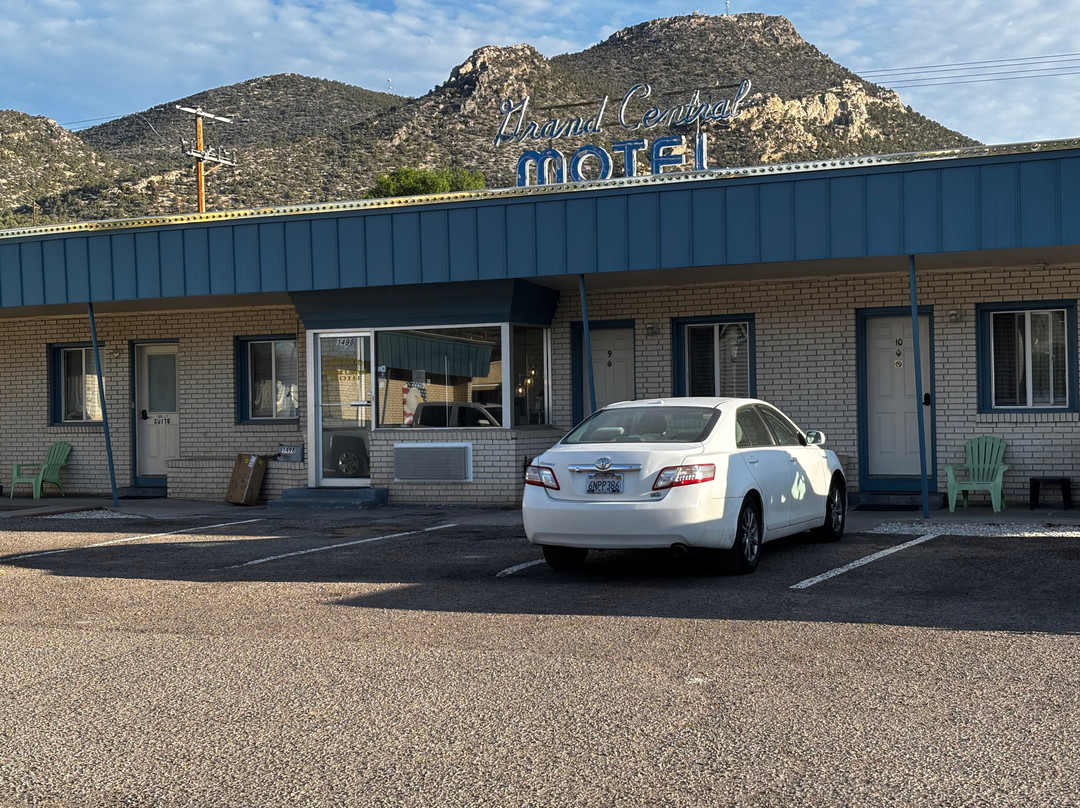 Grand Central Motel