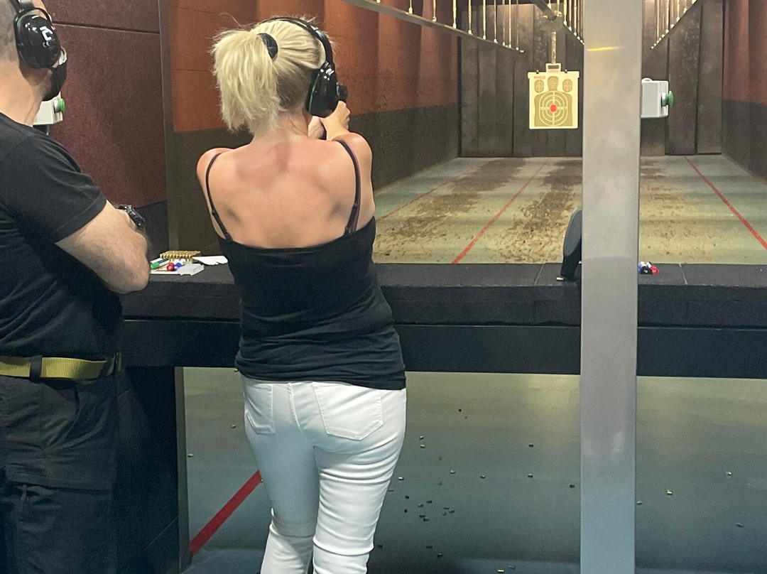 Poligoni Rogat Security-地拉那必去景点