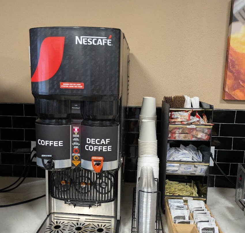 Super 8 by Wyndham High River AB主图