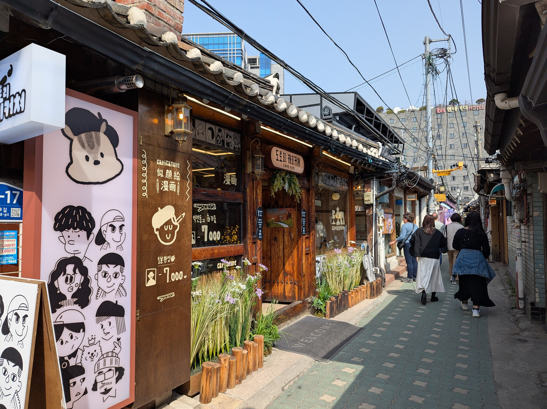 Ikseon-dong Hanok Street-首尔必去景点