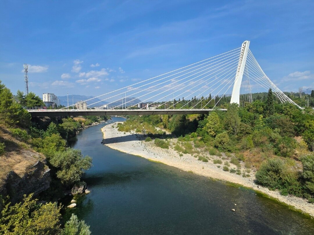Millennium Bridge-波德戈里察必去景点