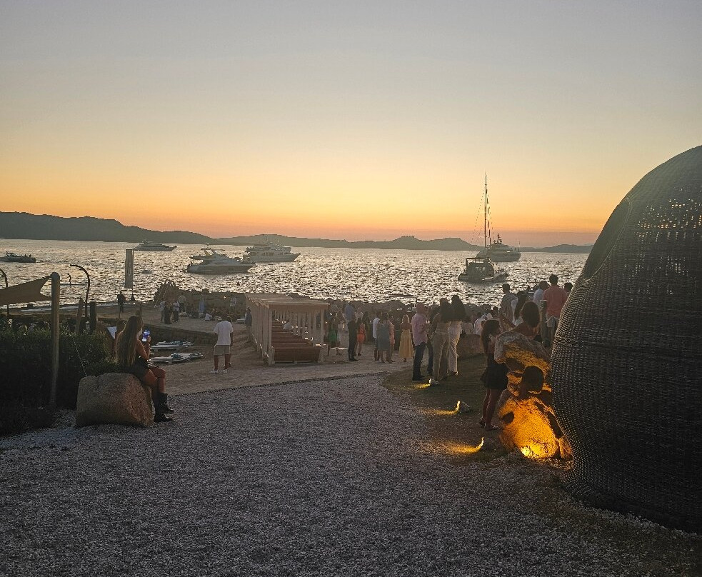 Phi Beach Club-Baia Sardinia必去景点