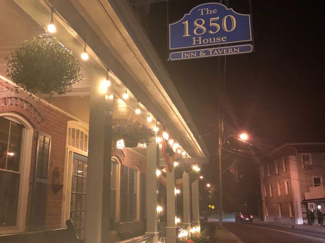 The Six Bells Countryside Inn主图