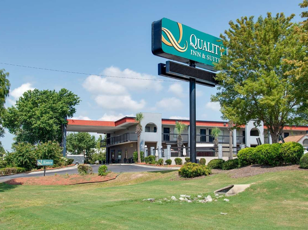 Quality Inn & Suites