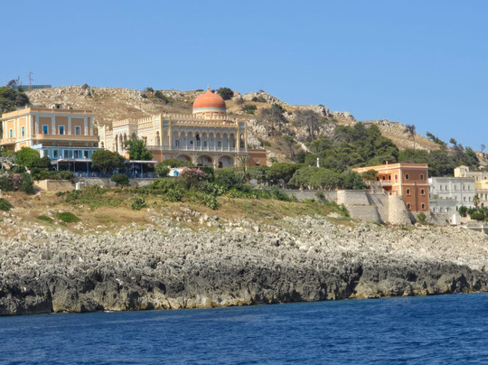 Red Coral-Castro必去景点