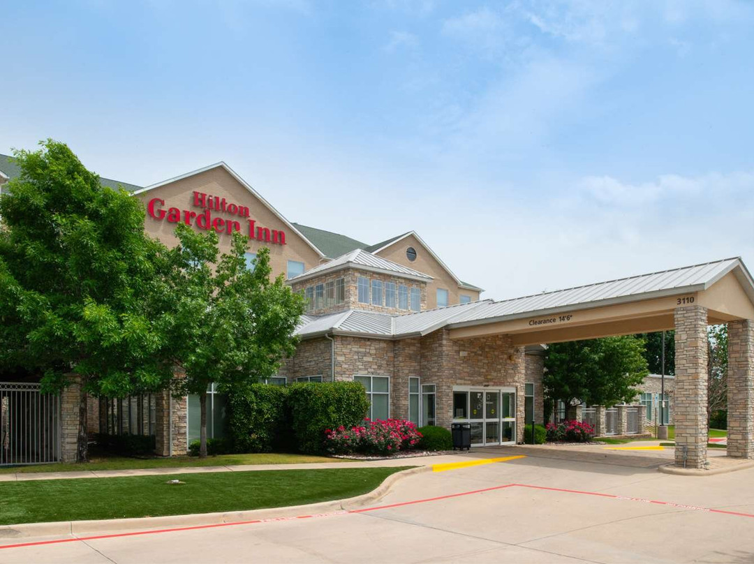 登顿酒店住宿-丹顿希尔顿花园酒店