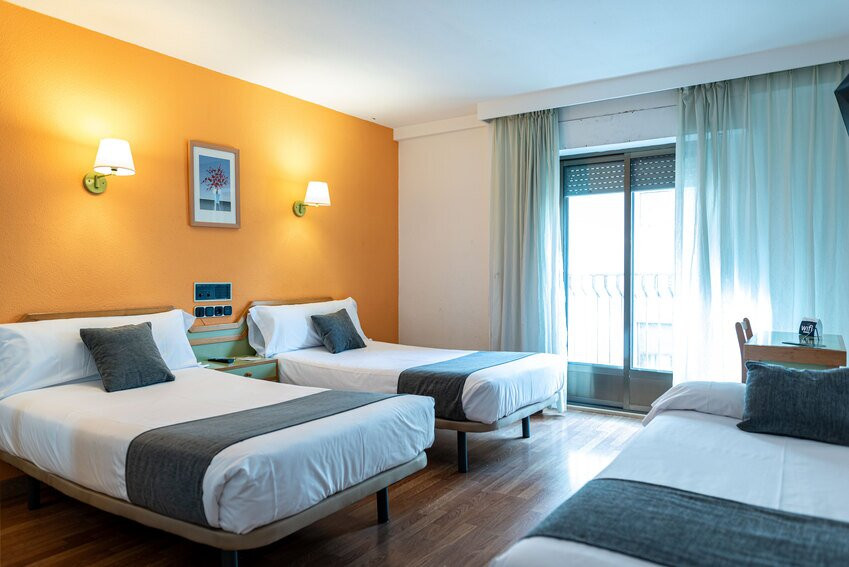 Hotel Torres Guijuelo主图