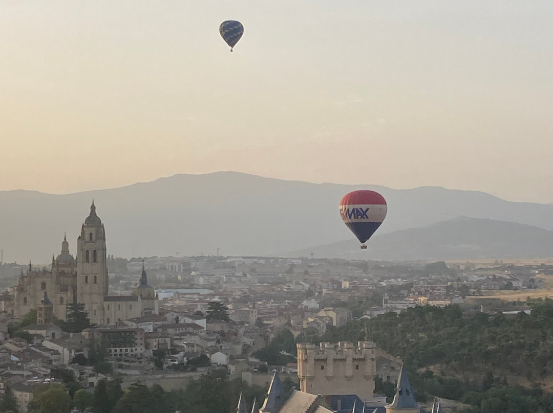 Vuelos en Globo CIRROS-塞哥维亚必去景点