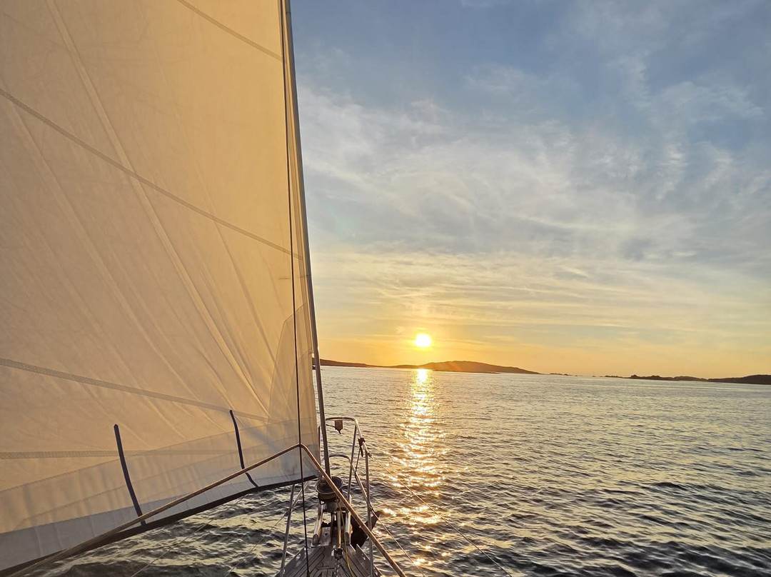 Scilly Yacht Charters-Hugh Town必去景点