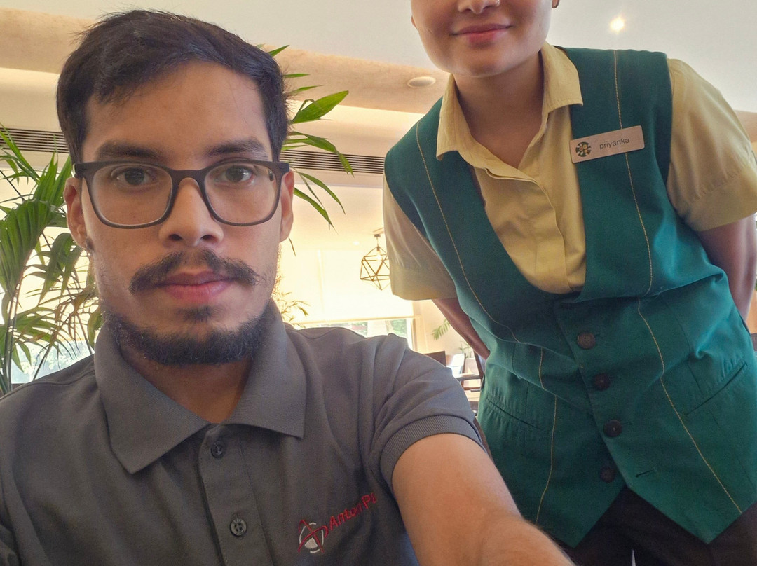 最佳西方皇家花园酒店主图