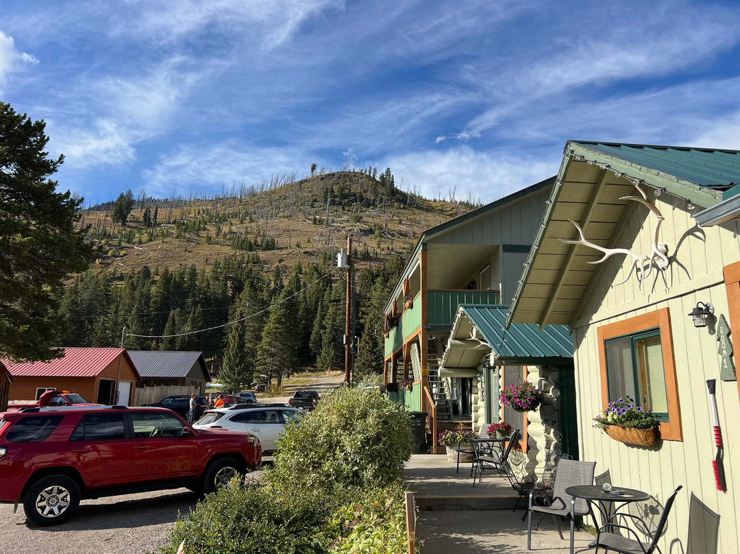 库奇城麋鹿角小屋主图