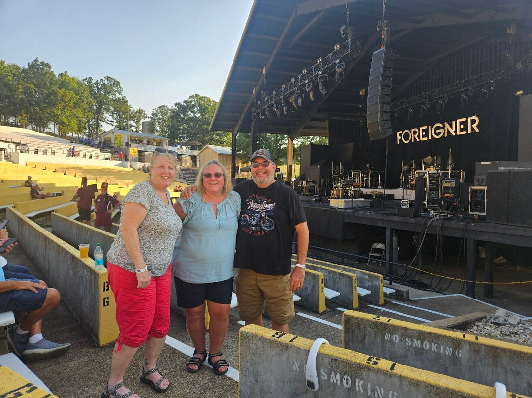 Black Oak Mountain Amphitheater-Lampe必去景点