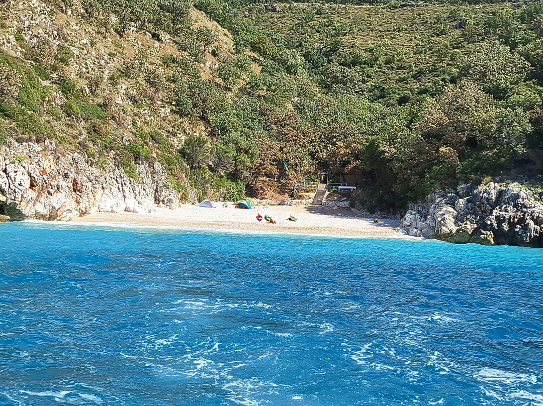 Lido Boat Tours-Himare必去景点