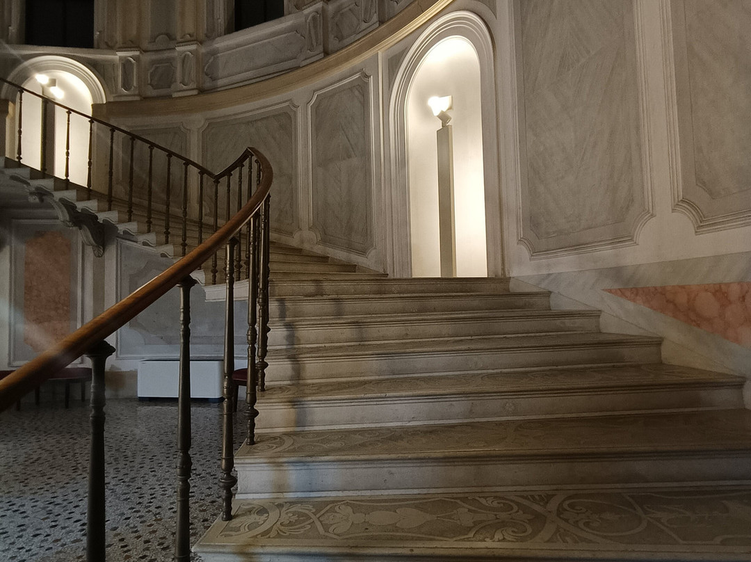 Villa Parco Bolasco-卡斯泰尔夫兰科韦内托必去景点