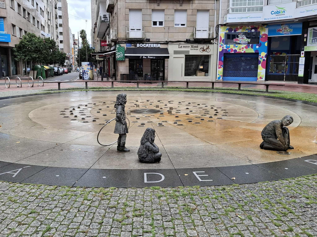 Glorieta de Compostela - Fuente de los niños-邦特韦德拉必去景点