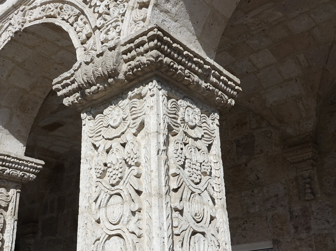 Iglesia de la Compania de Jesus-阿雷基帕必去景点