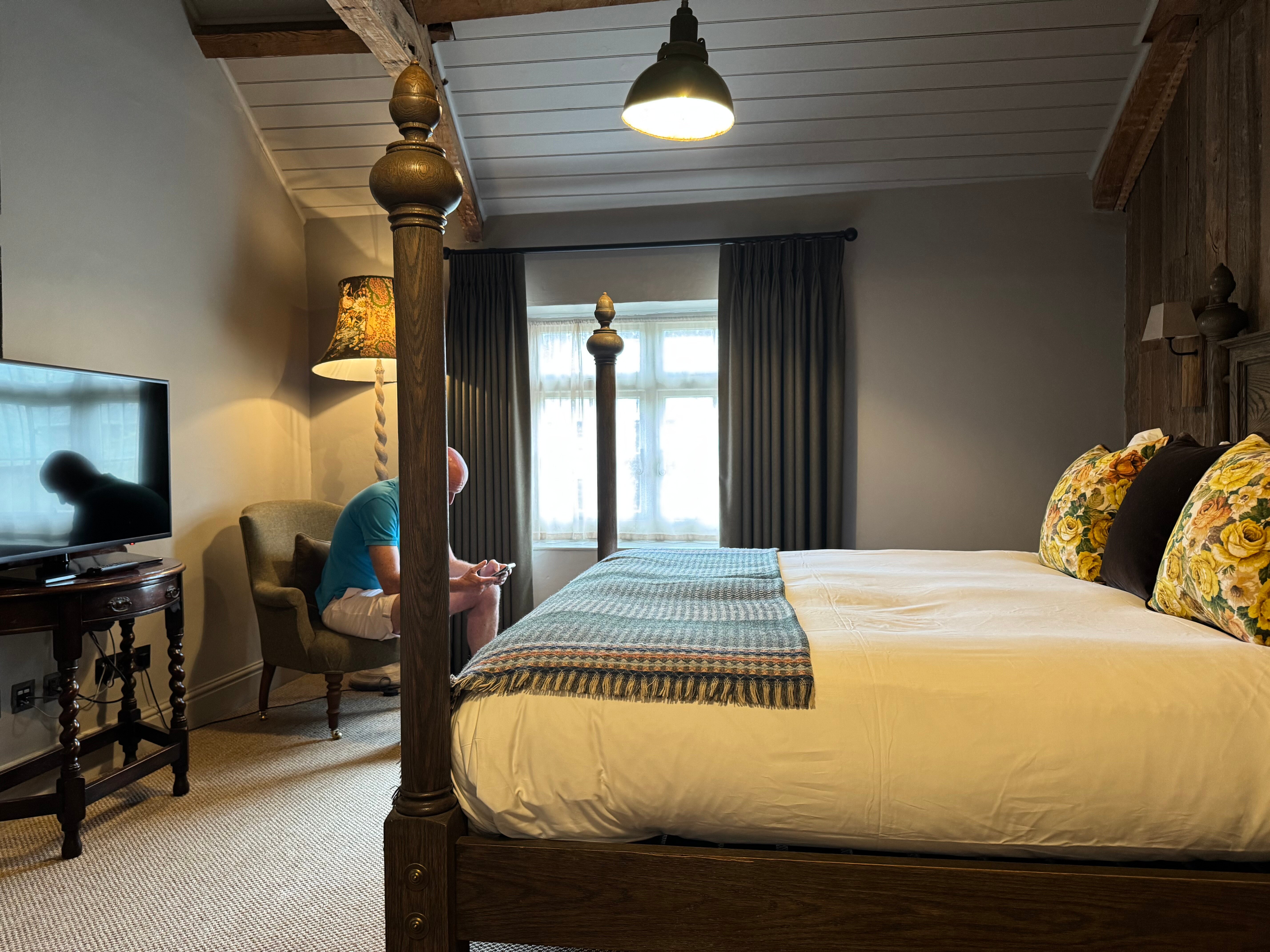 THE PIG - at Combe-官方