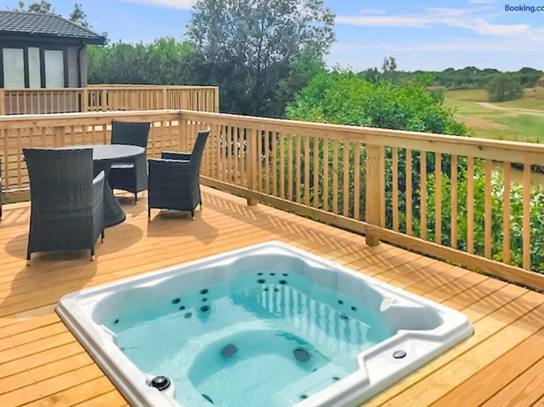Kingswood Golf Lodges