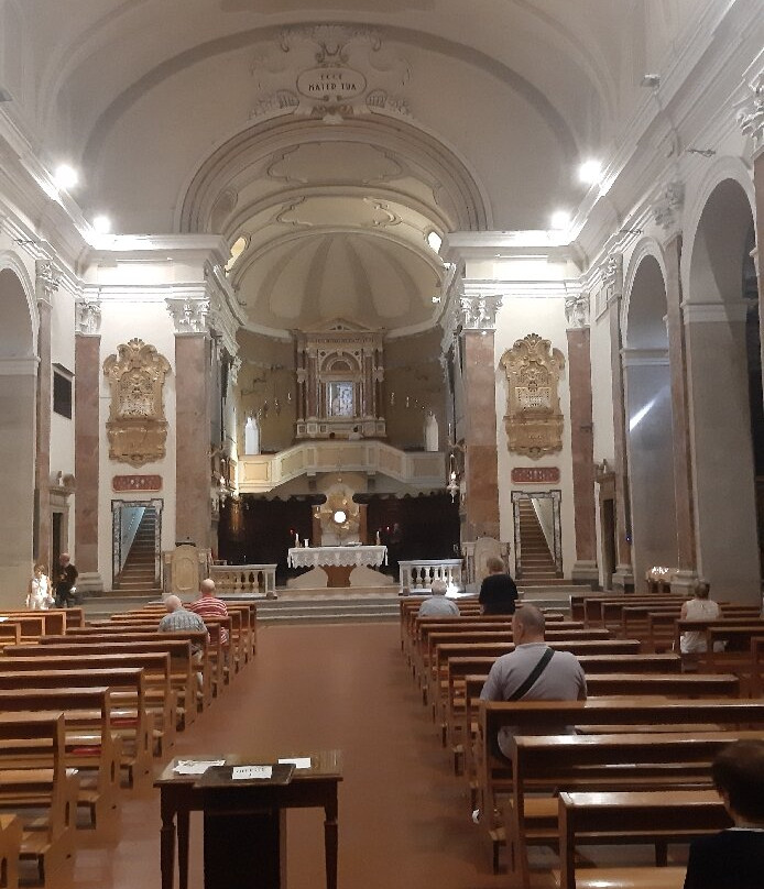 Santuario Santa Maria delle Grazie-佩萨罗必去景点