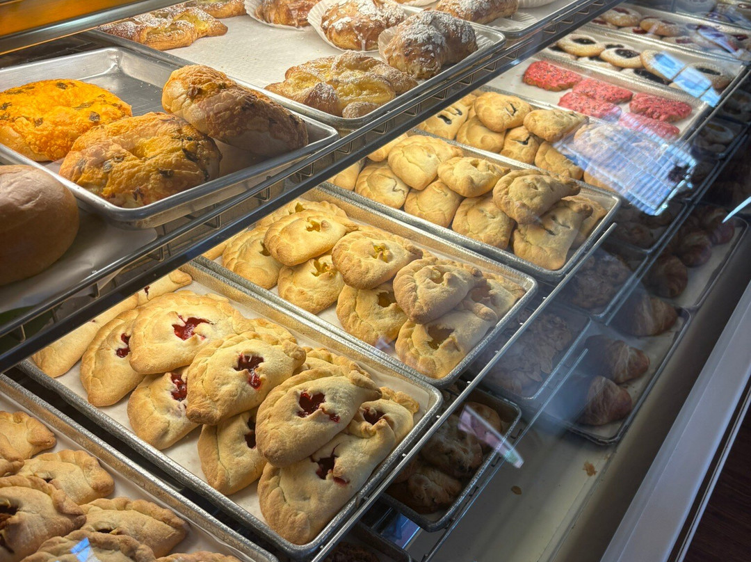 Roma Bakery and Deli