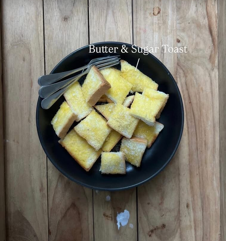 บ้านริมน้ำโฮมคาเฟ่ เขาใหญ่