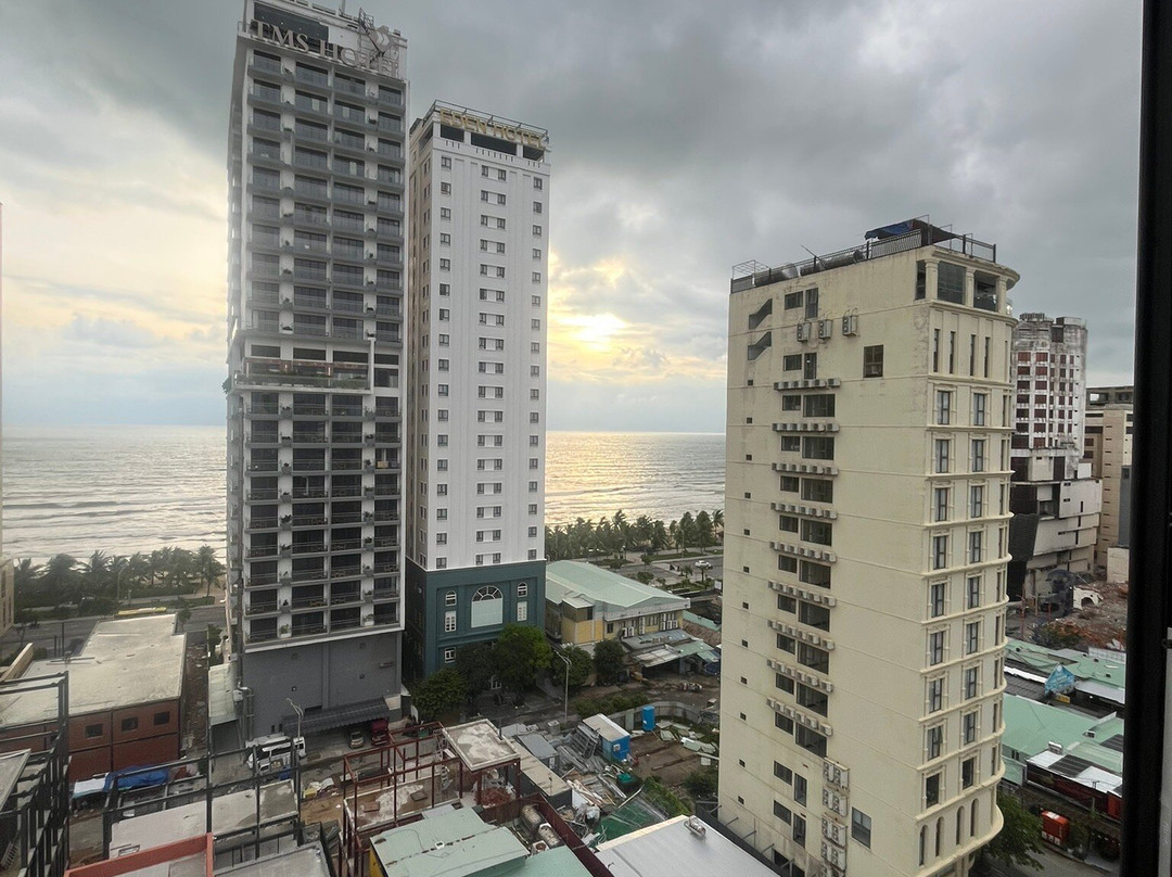 Golden Lotus Hotel主图