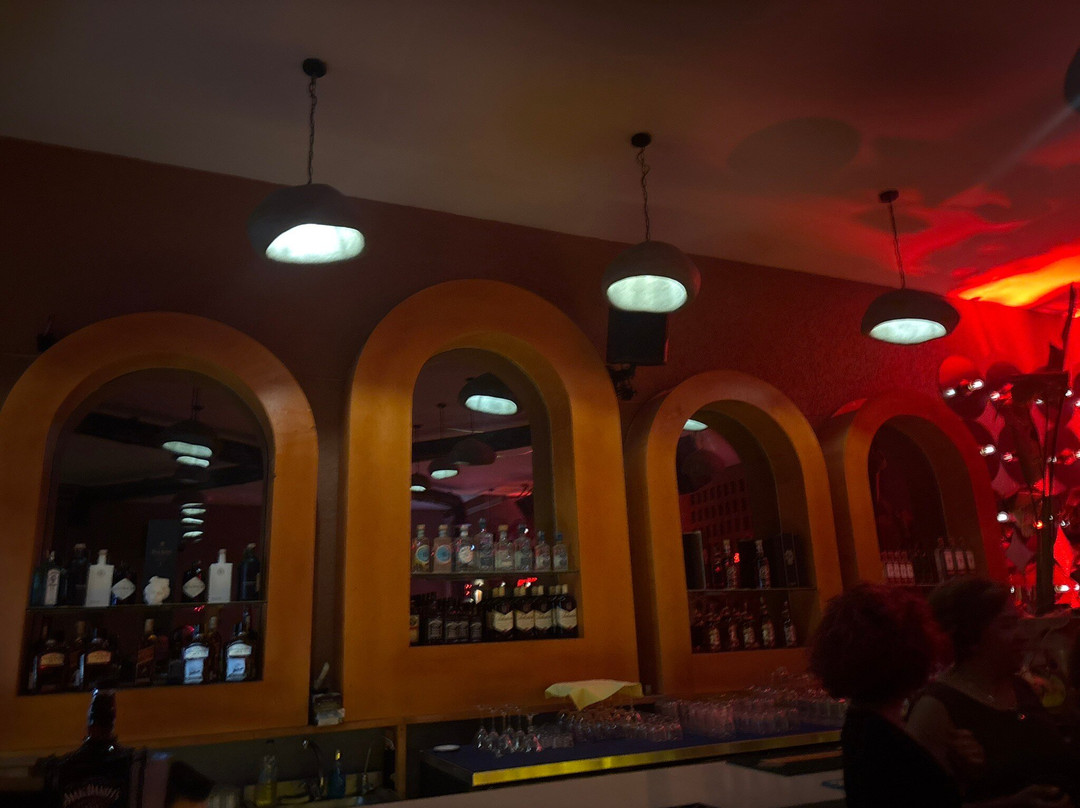 ZOKA YENİ NESİL MEYHANE