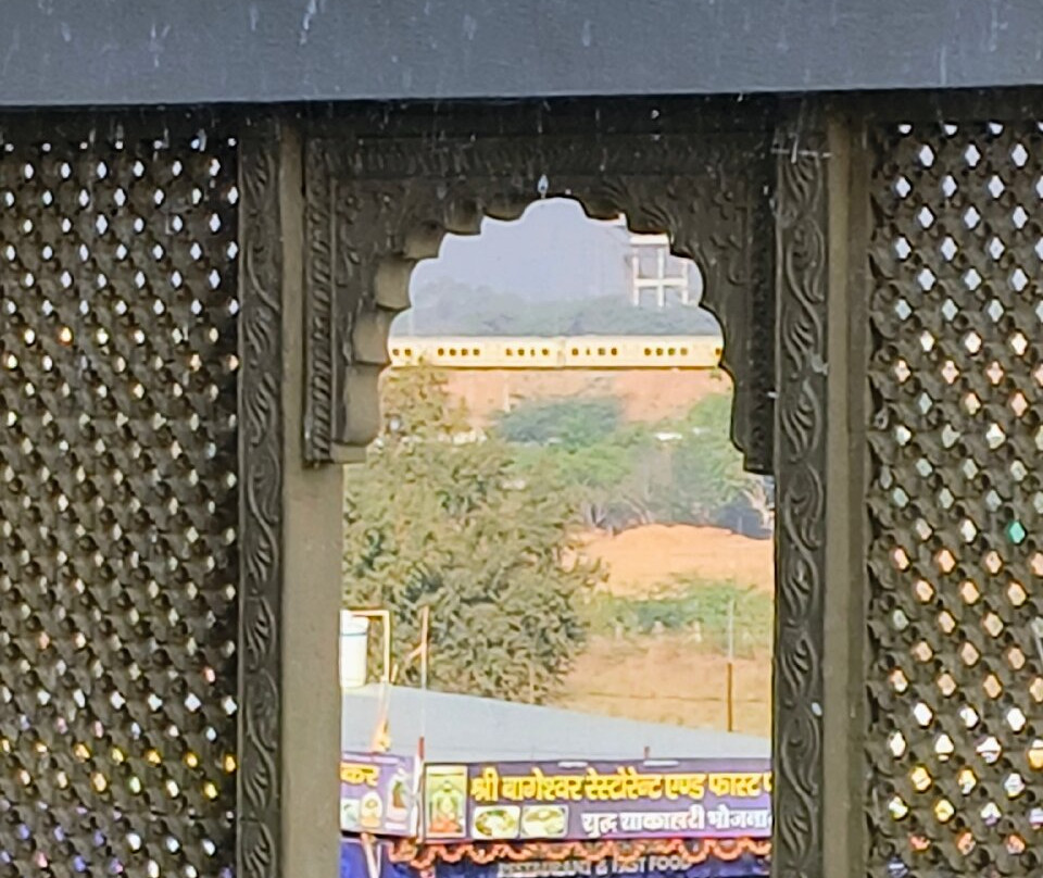 Sterling Pushkar主图