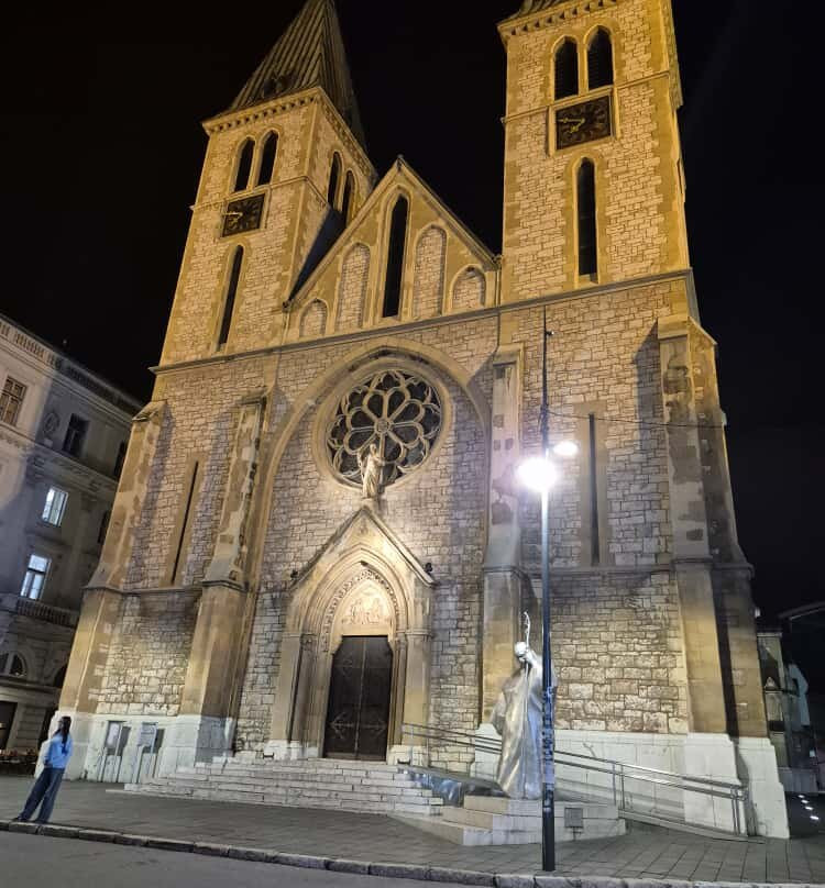 Katedrala Srca Isusova-萨拉热窝必去景点