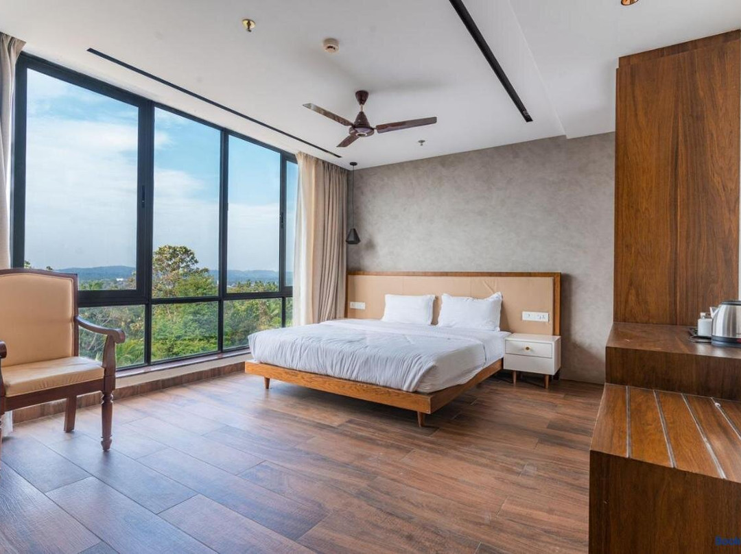 Royal Holidays & Stays